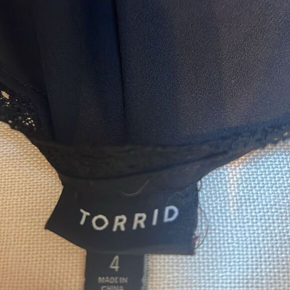 Torrid Strappy Lace Cami - Picture 6 of 7